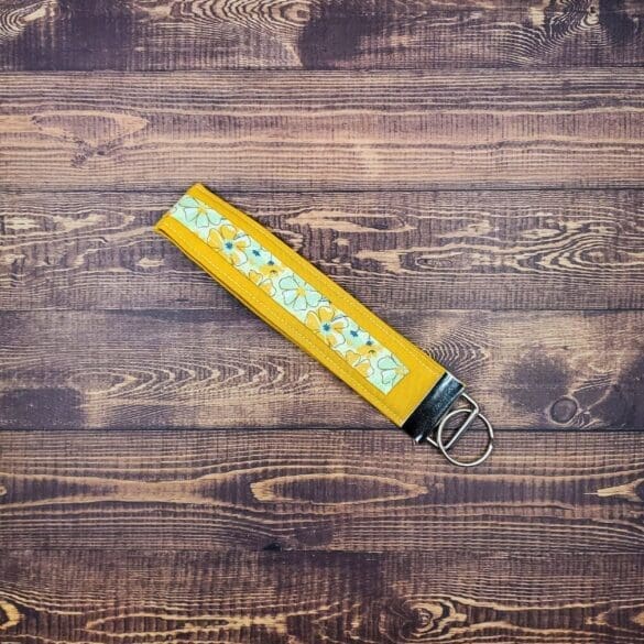 Very Vintage Vibe Wristlet