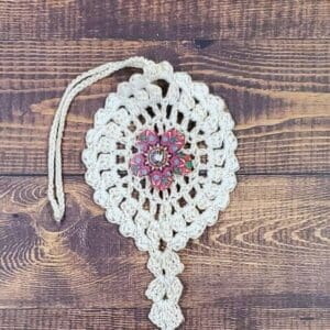 Geometric Flower on Natural Bloom Charm